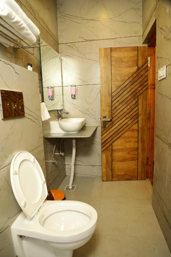 مبيت وإفطار شيملا Dee Ess Residency المظهر الخارجي الصورة